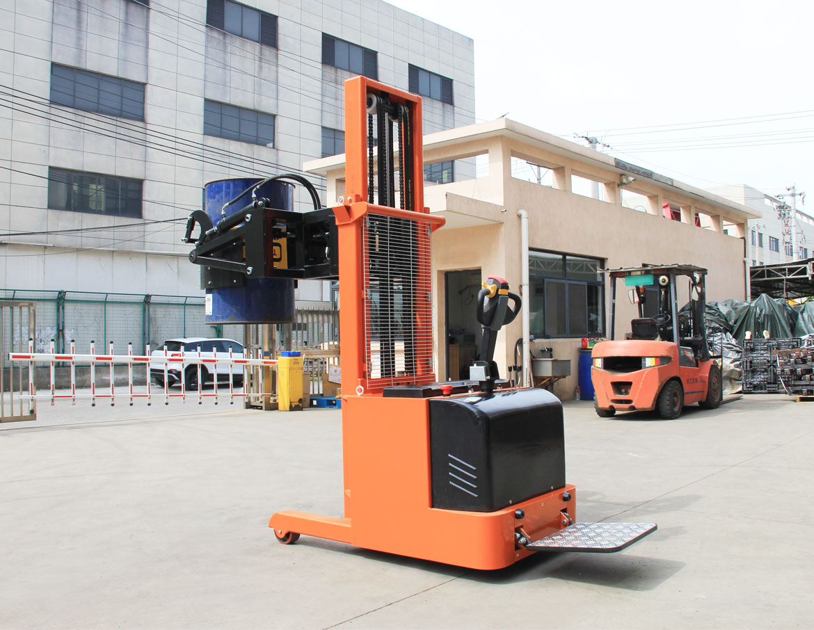 平衡重式全電動油桶搬運車